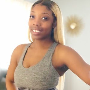 Meet your Posher, Courtney